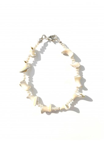 Seashells and Pearls bracelet