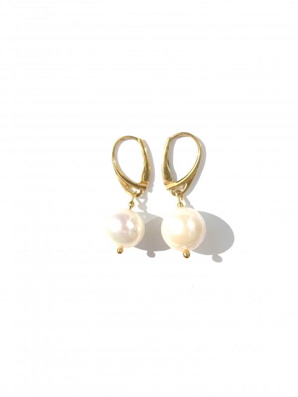 Freshwater pearl earrings