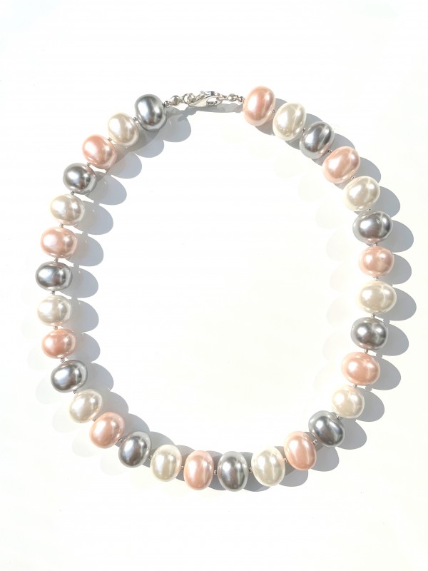 Mother of pearl necklece