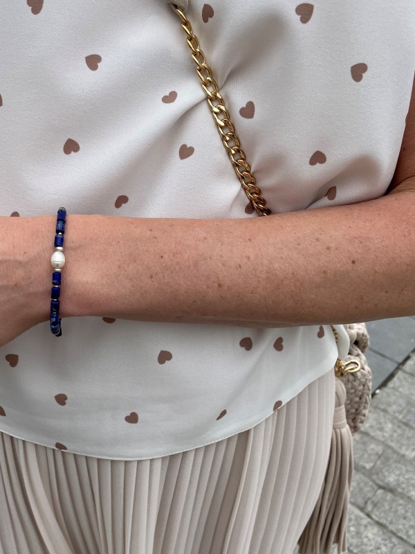 Lapislazuli bracelet with pearl