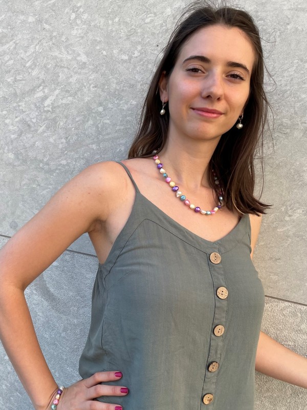 Colorful pearl necklace