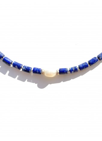 Lapislazuli necklece with pearl