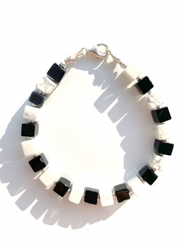 Howlith-Onyx Armband