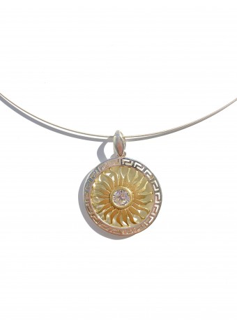 Sterling silver pendant with zirconia
